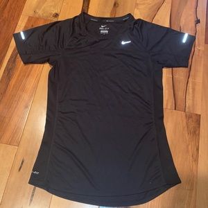 NWOT- NIKE MILER RUNNING DRI- FIT TEE - SIZE SMALL
